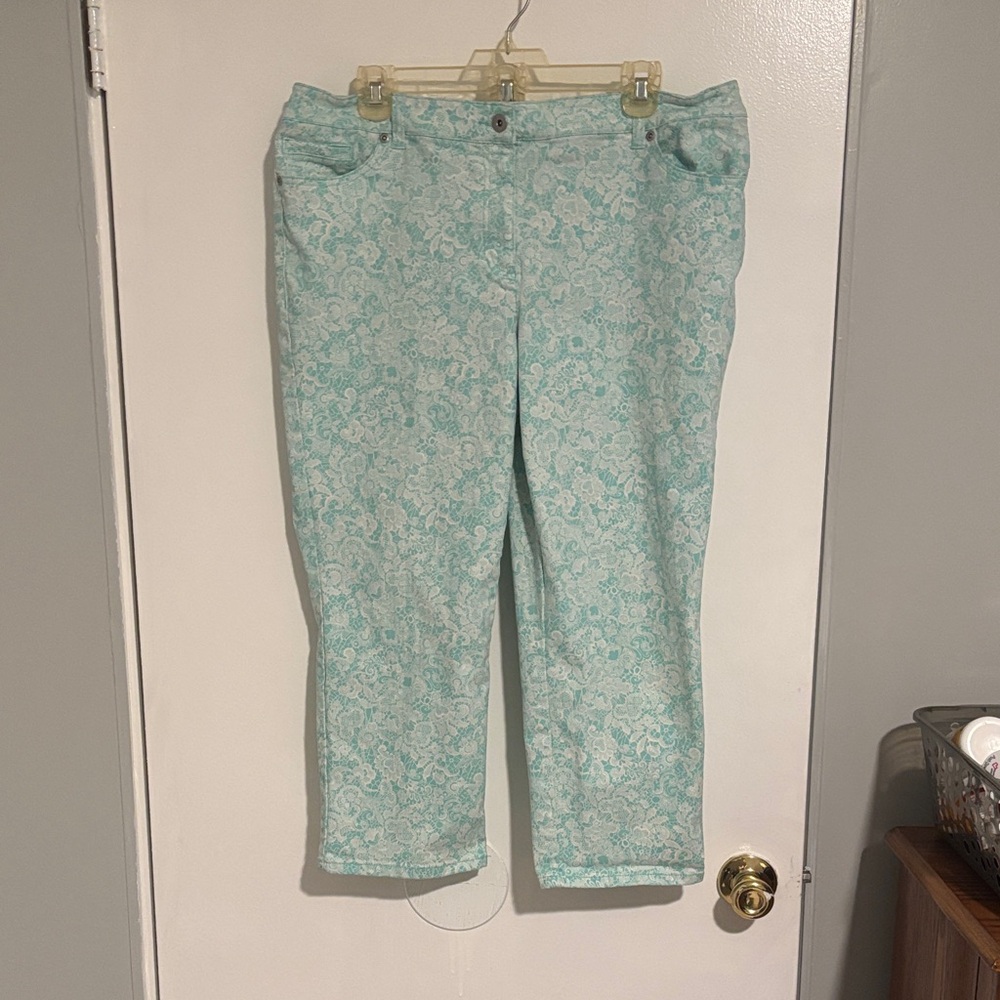 Chico's Light Blue Floral Capris